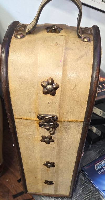 Vintage Wine Bottle Carry Case